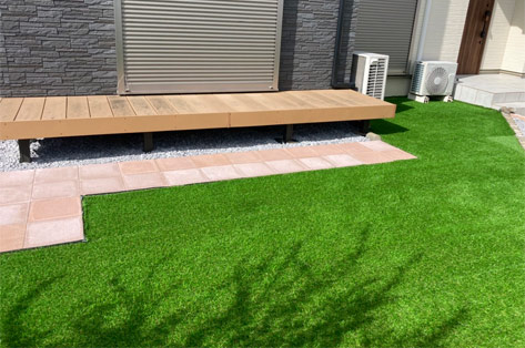 神奈川県茅ヶ崎市S様邸 施工後 ウッドデッキ前 化粧平板敷き