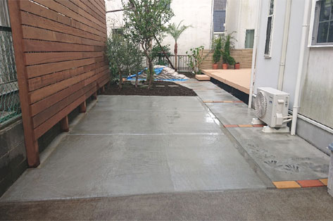 神奈川県 鎌倉市 中古物件の一軒家(住宅)を購入後の庭リフォーム・庭工事 駐車場＆アプローチ 施工後