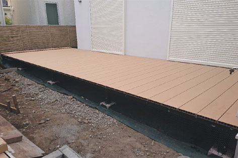 神奈川県 鎌倉市 中古物件の一軒家(住宅)を購入後の庭リフォーム・庭工事 ウッドデッキ 施工後