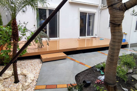 神奈川県鎌倉市W様　アクセントレンガとコンクリートのアプローチ施工例