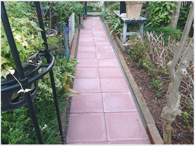 将来を見据えた“手間を減らす庭づくり”雑草対策リフォーム 施工例