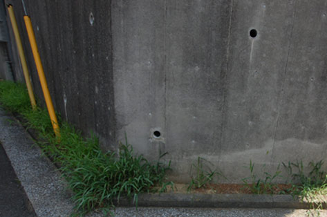 横浜市 O様邸 道路と擁壁の境界部分 施工前